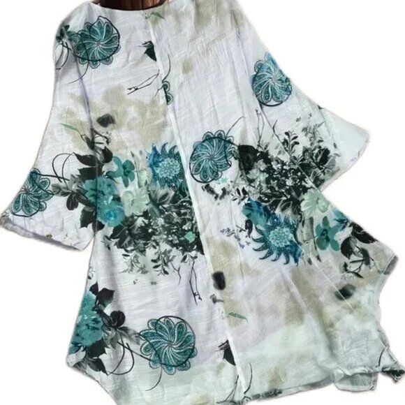 New Beautiful Boho Floral Print Blouse Sizes 3x, 4x, 5x - 2 Colors - Picture 6 of 7